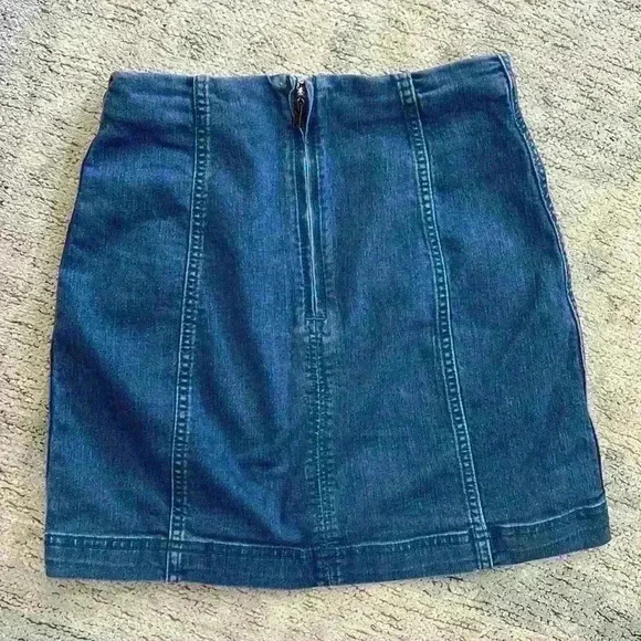 Free People Denim skirt size 2 - Picture 2 of 3